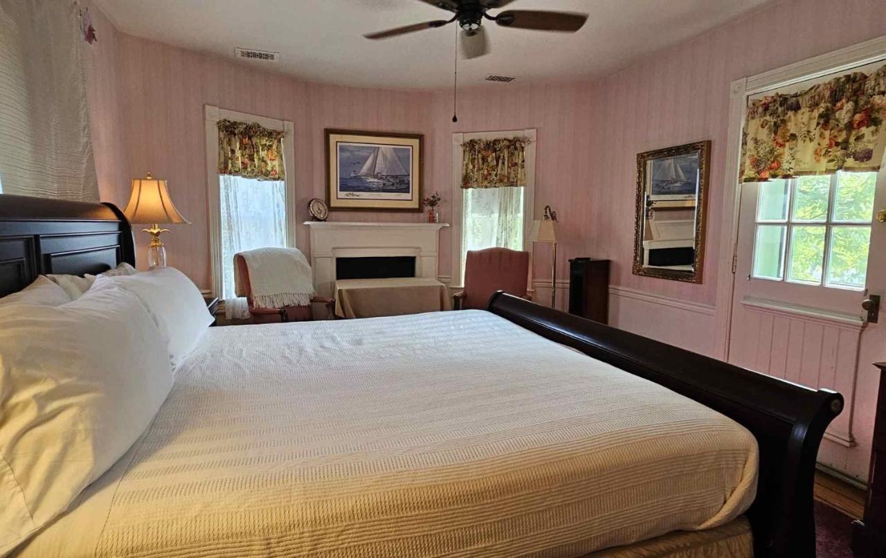 Parsonage Inn Bed And Breakfast 圣迈克尔斯 外观 照片