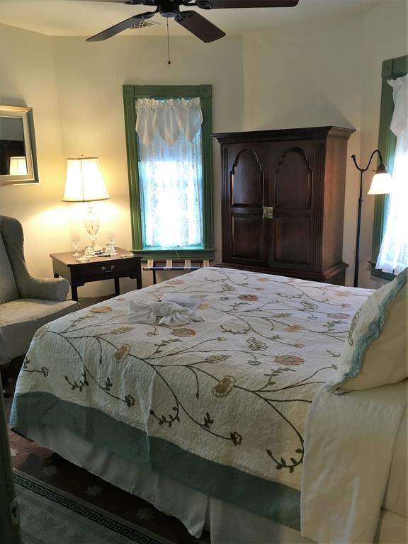 Parsonage Inn Bed And Breakfast 圣迈克尔斯 外观 照片