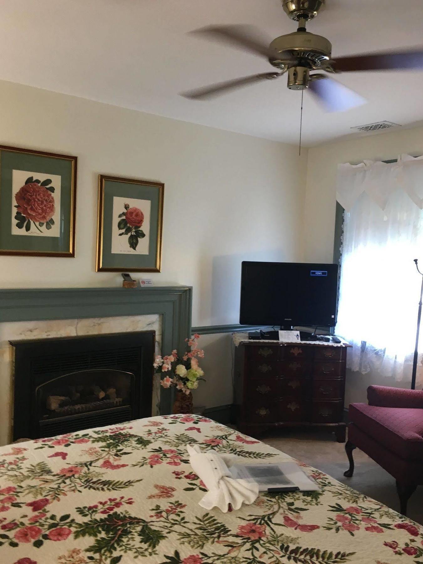 Parsonage Inn Bed And Breakfast 圣迈克尔斯 外观 照片
