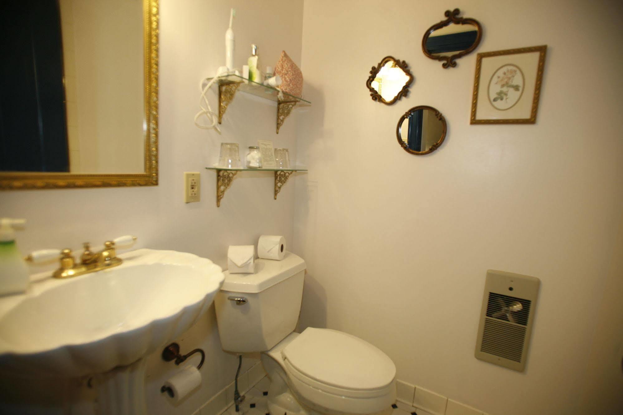 Parsonage Inn Bed And Breakfast 圣迈克尔斯 外观 照片