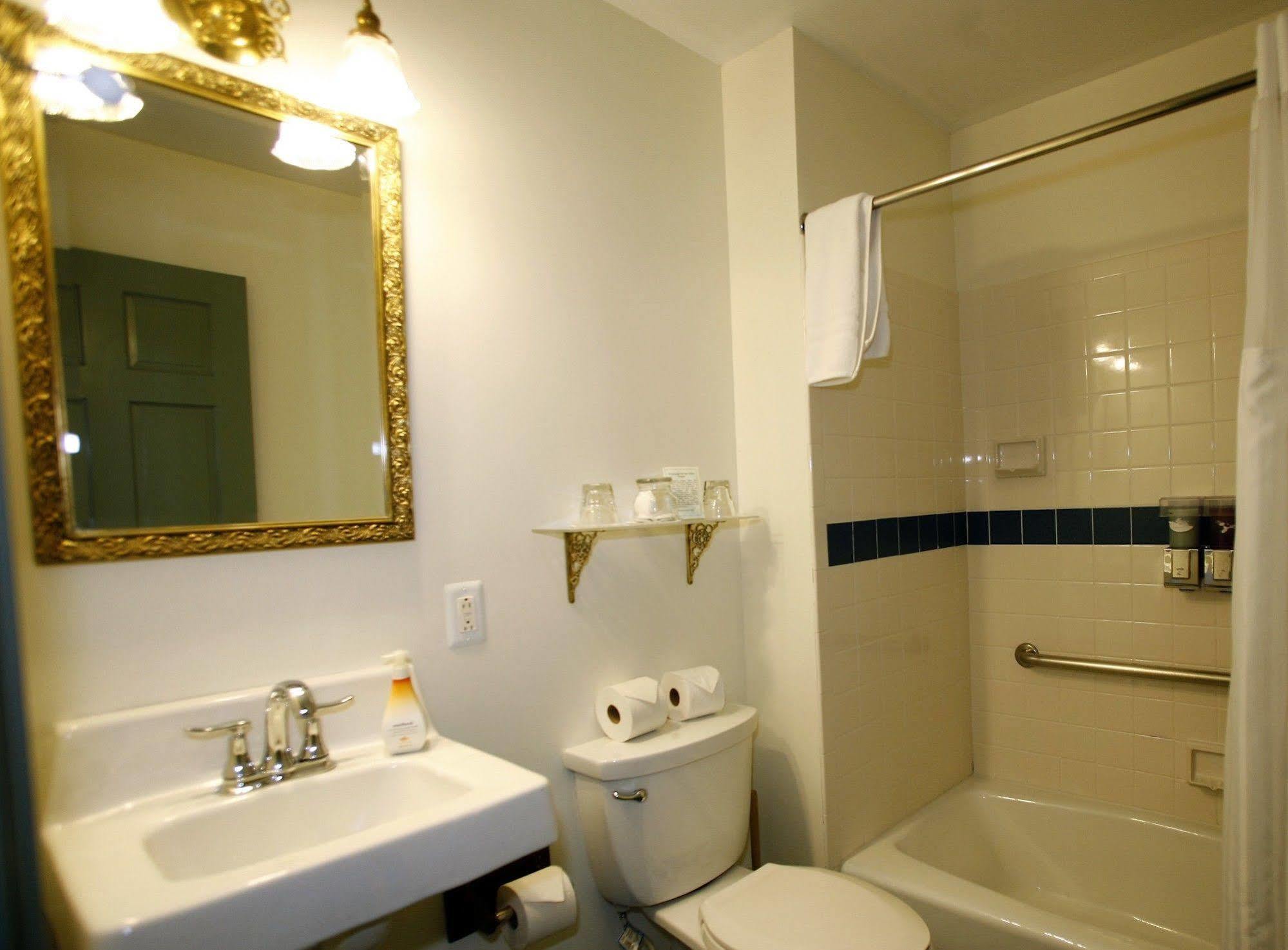 Parsonage Inn Bed And Breakfast 圣迈克尔斯 外观 照片