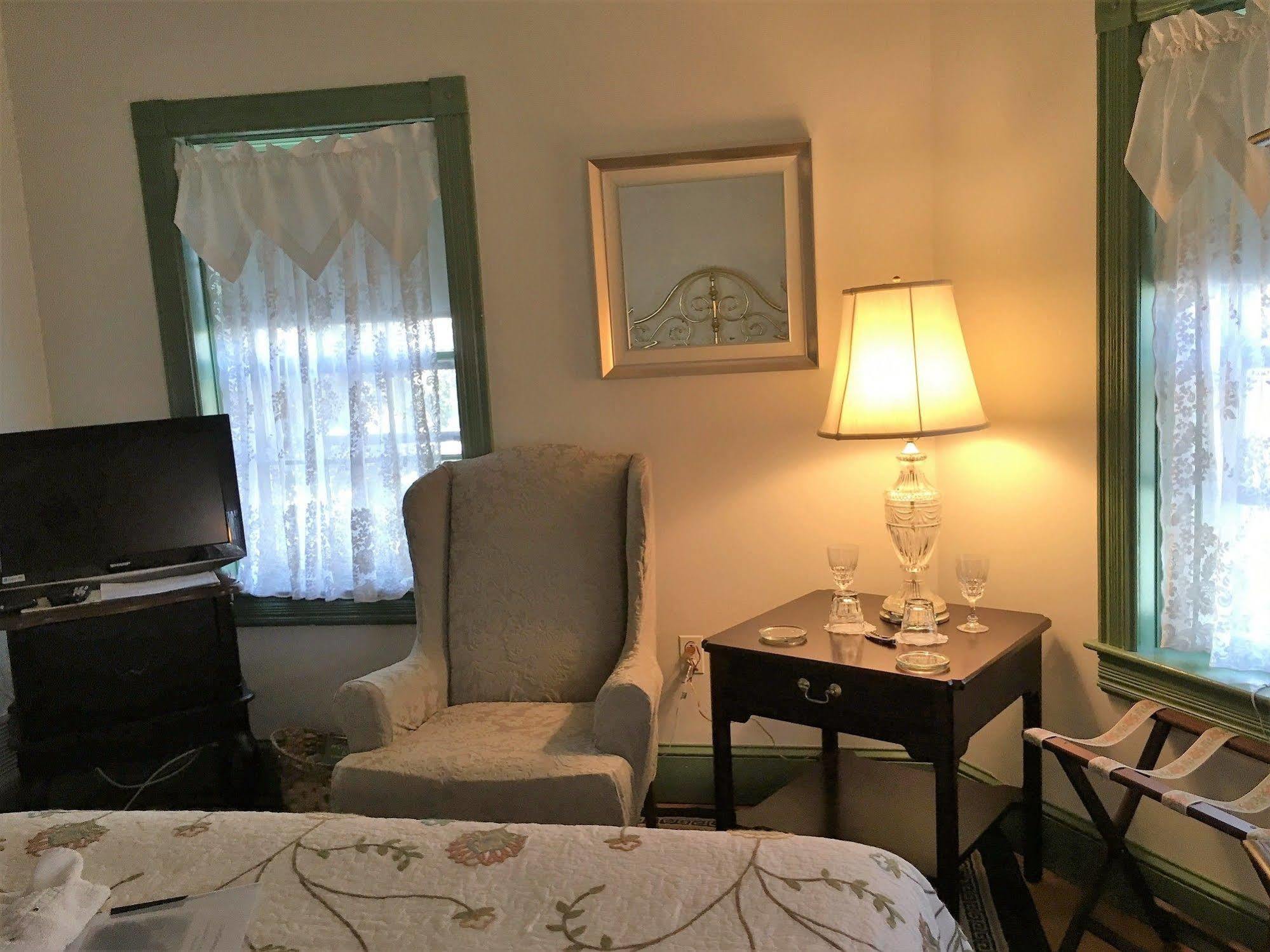 Parsonage Inn Bed And Breakfast 圣迈克尔斯 外观 照片