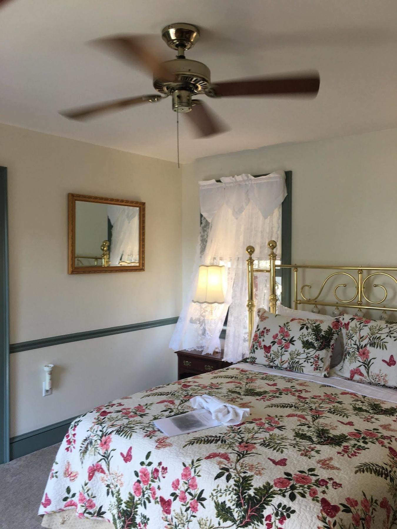 Parsonage Inn Bed And Breakfast 圣迈克尔斯 外观 照片
